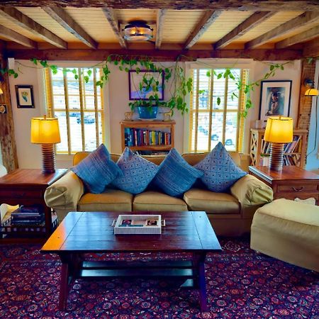 Magical Post And Beam Loft Downtown Newport! Hotell Eksteriør bilde
