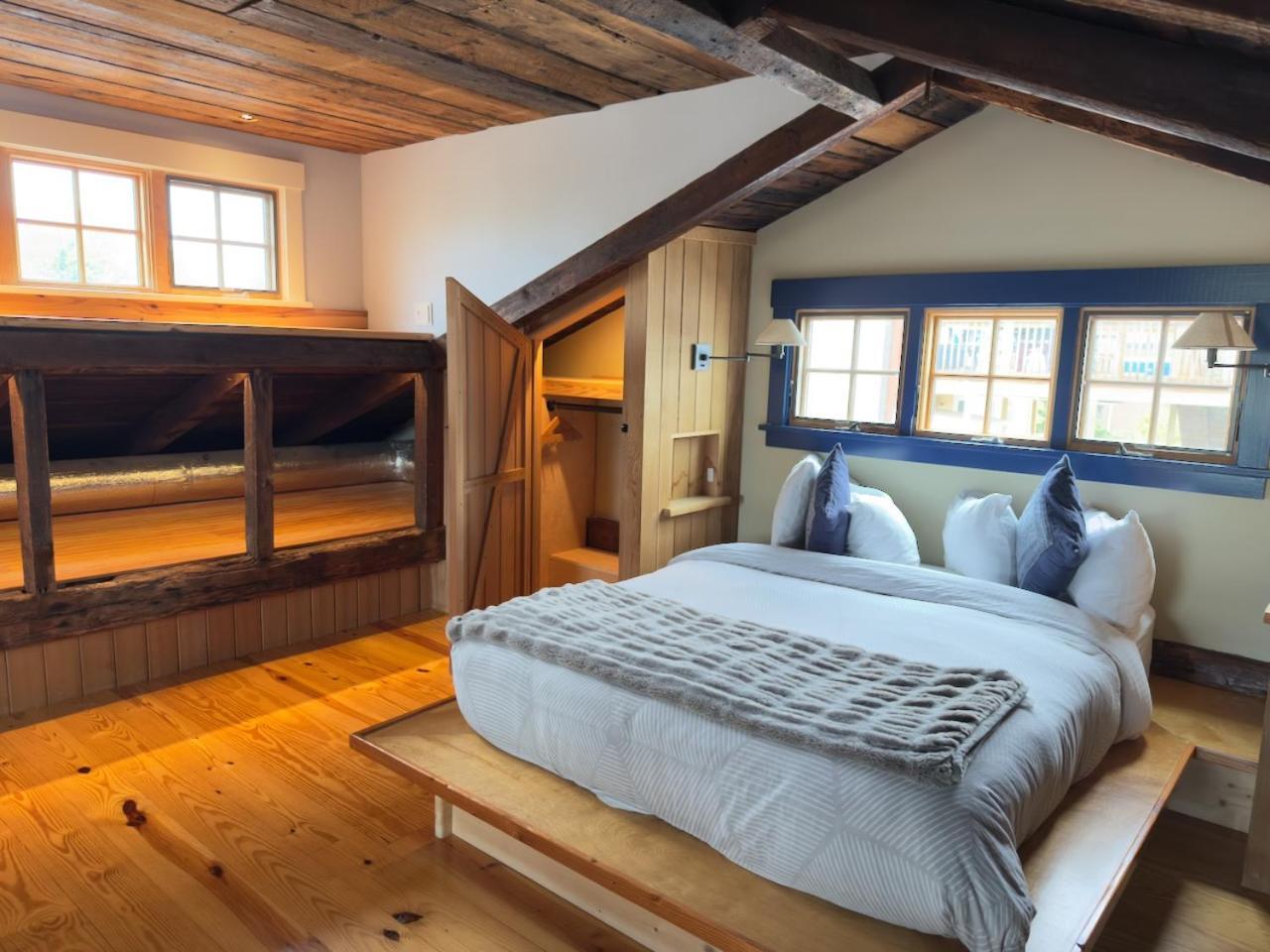 Magical Post And Beam Loft Downtown Newport! Hotell Eksteriør bilde