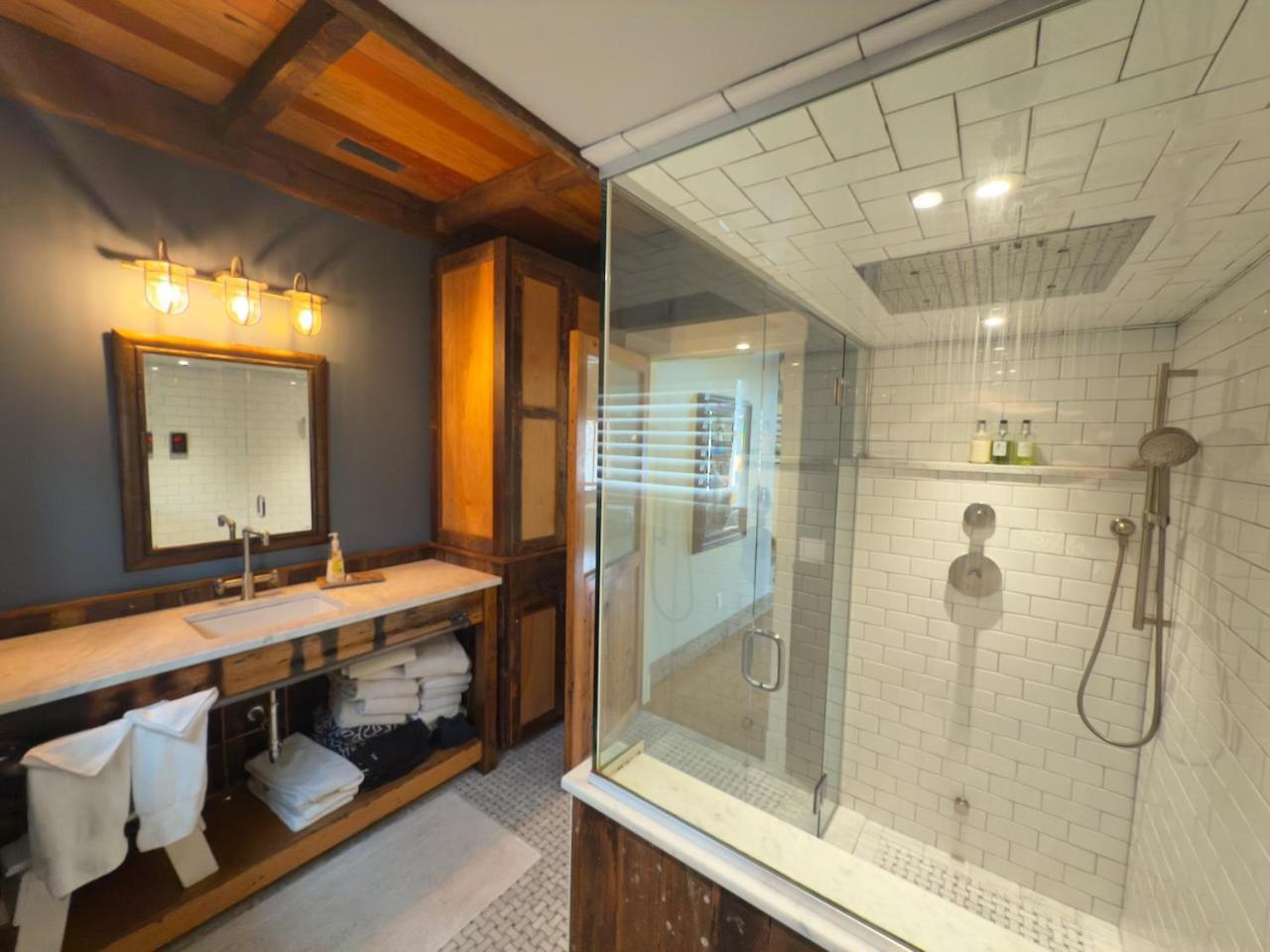 Magical Post And Beam Loft Downtown Newport! Hotell Eksteriør bilde